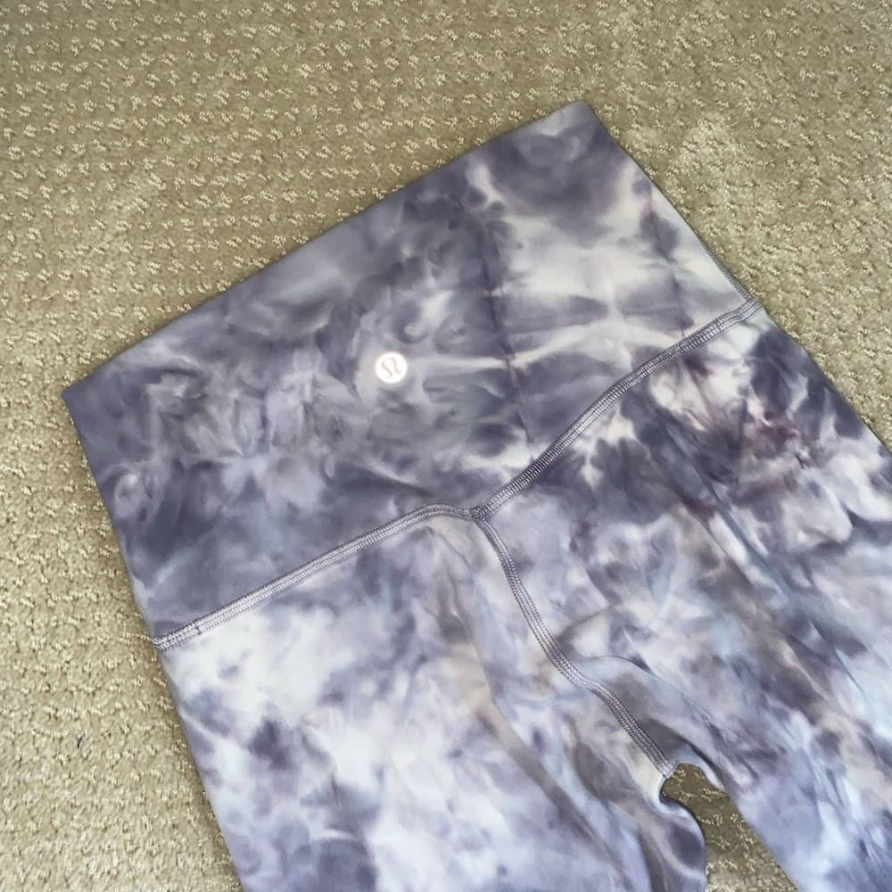 RARE tie dye Lululemon 28” leggings